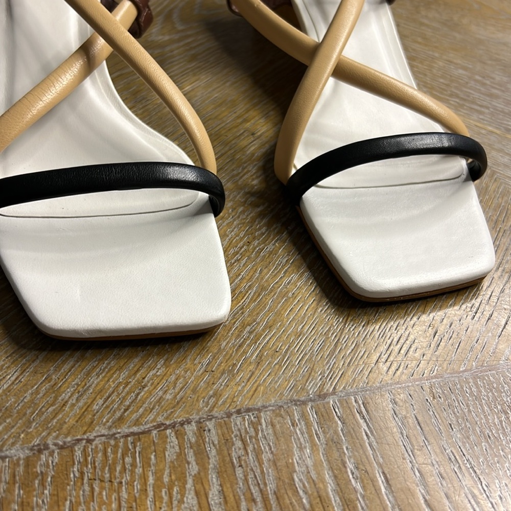 CARRANO White Wide Toe Heel Sandals 7 - Picture 3 of 11